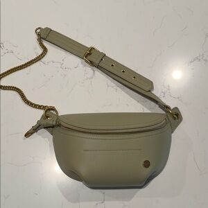 Modern+Chic Catherine Belt Bag